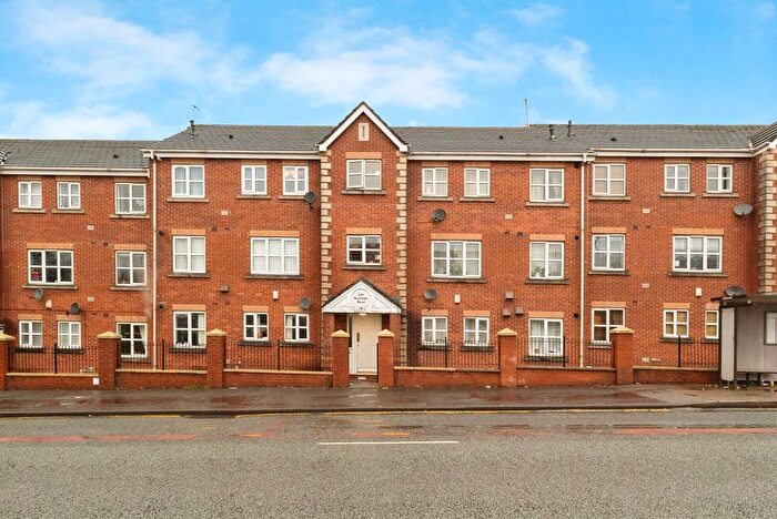 3 Bedroom Flat For Sale In Rochdale Road, Manchester, Lancashire, M9