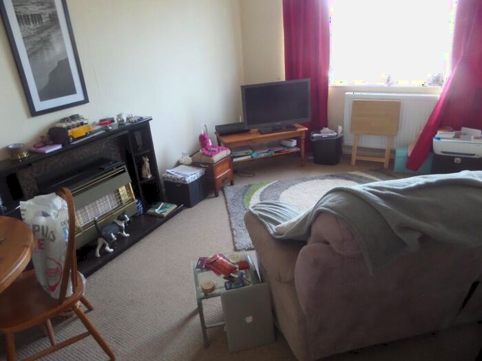 2 Bedroom Flat To Rent In Park Crescent, Washingborough, LN4