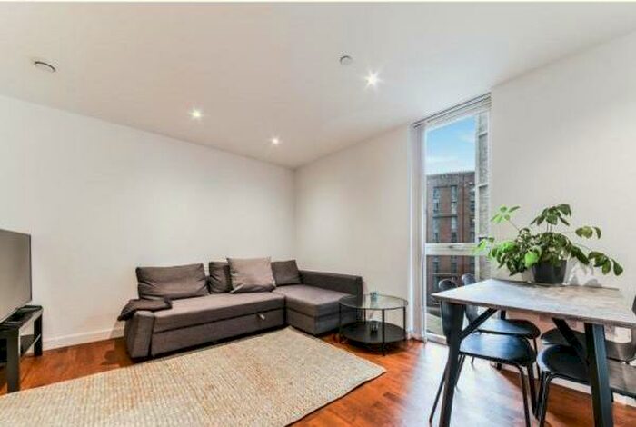 1 Bedroom Apartment To Rent In Discovery Tower, Canning Town, London, E16