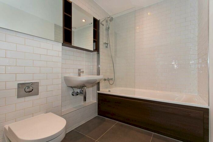 1 Bedroom Flat To Rent In Cadet House, Victory Parade, Woolwich, London, SE18