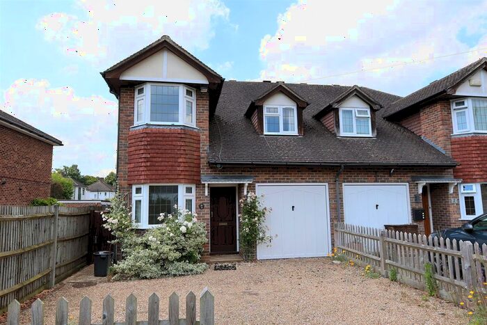 4 Bedroom Semi-Detached House To Rent In Robyns Way, Sevenoaks, TN13