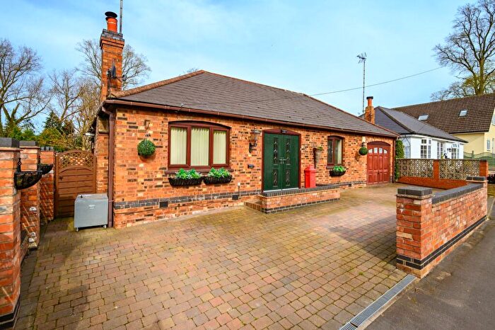 3 Bedroom Detached Bungalow For Sale In Mill Hill, Baginton, CV8