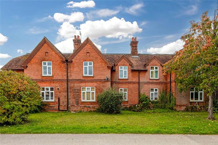 3 Bedroom Terraced House For Sale In London End, Woburn, Bedfordshire, MK17