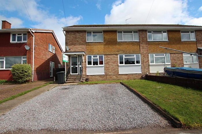 2 Bedroom Flat For Sale In Brunswick Road, Fair Oak, Eastleigh, SO50