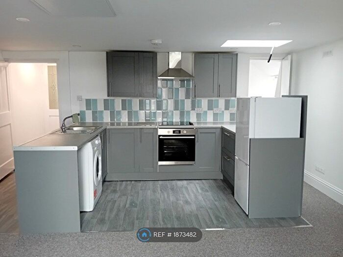 1 Bedroom Flat To Rent In Normandy Hill, Plymouth, PL5