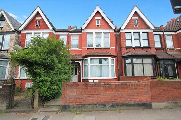 2 Bedroom Flat For Sale In High Street, Harrow, HA3