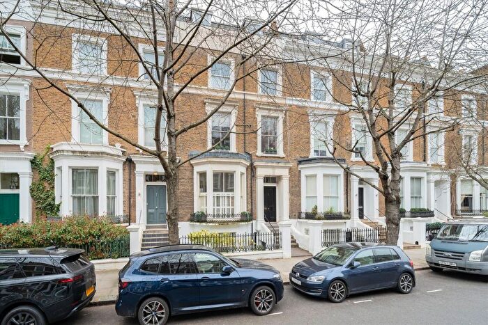 1 Bedroom Flat To Rent In Upper Addison Gardens, London, W14