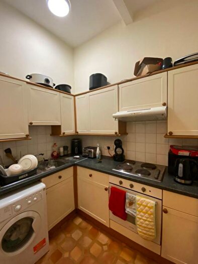 4 Bedroom Flat To Rent In Tay Street, Polwarth, Edinburgh, EH11