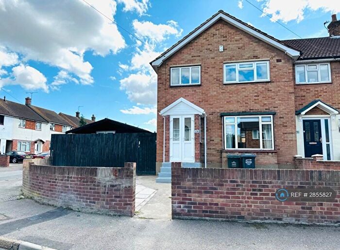 3 Bedroom Semi Detached House To Rent In Kirby Road, Dartford, DA2
