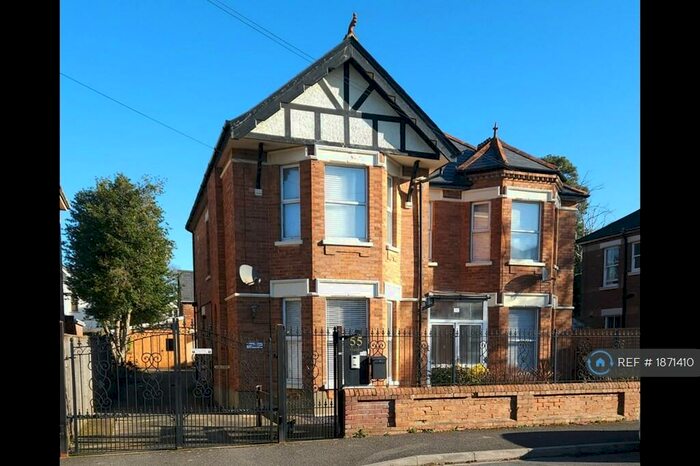 2 Bedroom Flat To Rent In Richmond Wood Road, Bournemouth, BH8