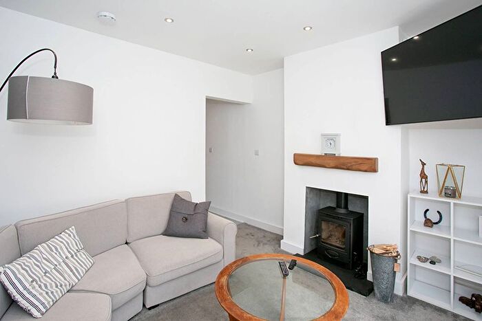 3 Bedroom Terraced House To Rent In Pretoria Road, , Watford, WD18