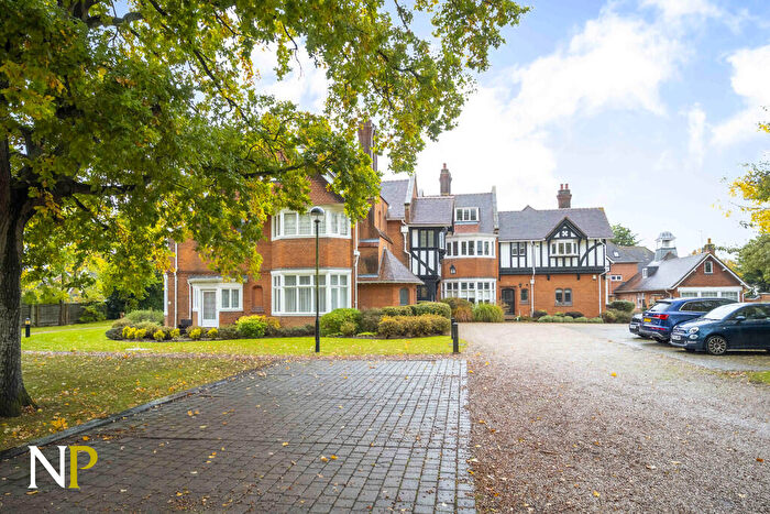 2 Bedroom Apartment For Sale In Sanders Drive, Lexden, Colchester, CO3