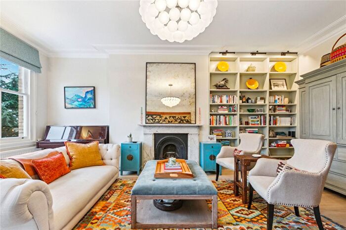 2 Bedroom Flat For Sale In Clapham Common North Side, London, SW4