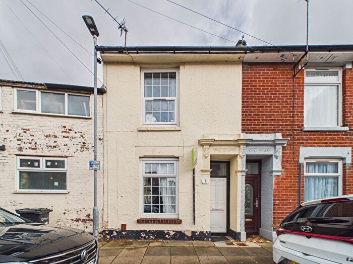 3 Bedroom Semi-detached House For Sale In Telephone Road, Southsea, PO4