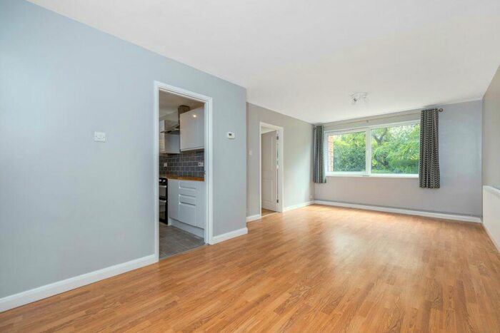 1 Bedroom Flat To Rent In Elsa Court, Hayne Road, Beckenham, BR3