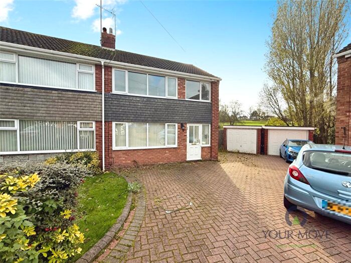 3 Bedroom Semi Detached House For Sale In Lynbrook Close, Dudley, West Midlands, DY2