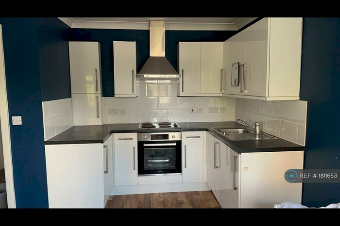 2 Bedroom Flat To Rent In Southchurch Road, Southend-On-Sea, SS1