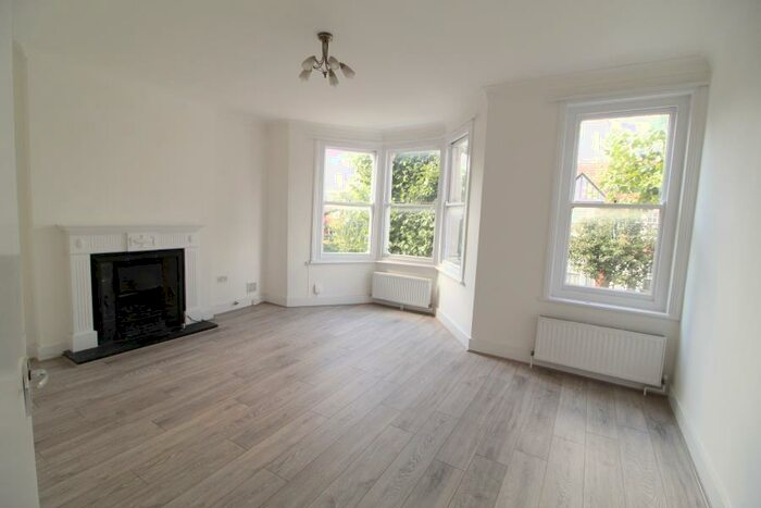 4 Bedroom Flat To Rent In Stanmore Road, Turnpike Lane, N15