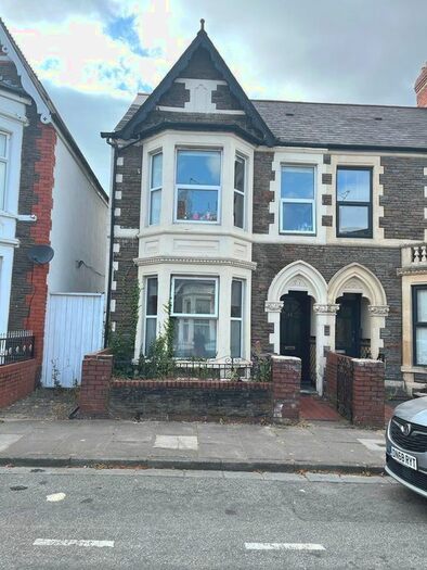 5 Bedroom Terraced House To Rent In Lochaber Street, Cardiff, CF24