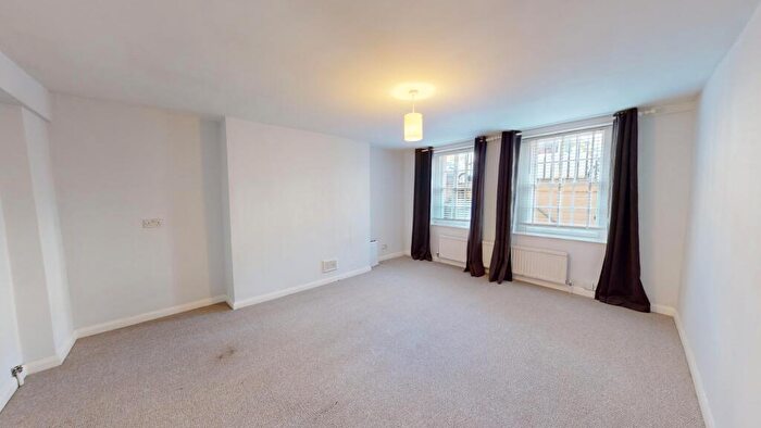1 Bedroom Flat To Rent In Bedford Square, Brighton, BN1