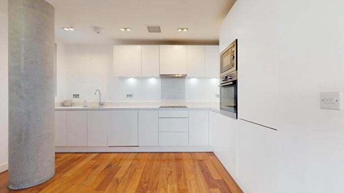 2 Bedroom Flat To Rent In Grand Regent Tower, Cadmium Square, E2