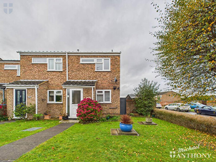 2 Bedroom Semi Detached House For Sale In Waivers Way, Aylesbury, Buckinghamshire, HP21