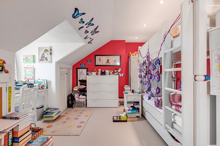5 Bedroom End Of Terrace House To Rent In Halford Road, Richmond, TW10