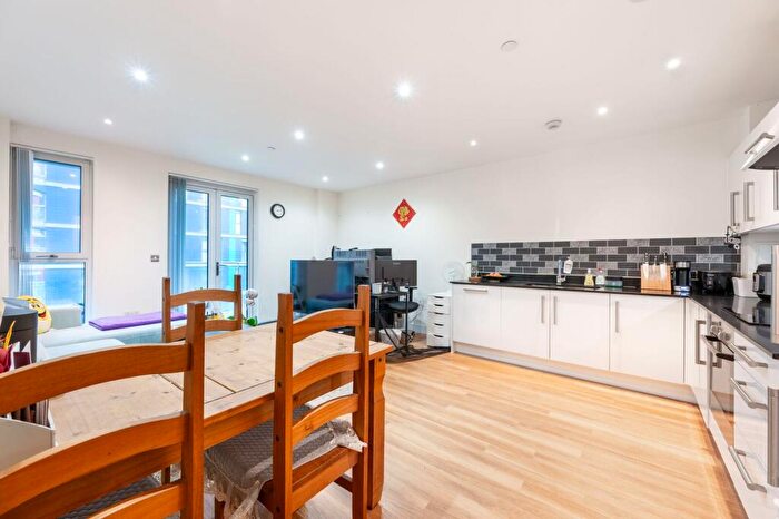 2 Bedroom Flat To Rent In Hatton Road, Alperton, Wembley, HA0