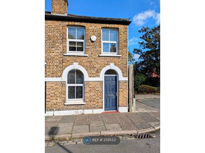 2 Bedroom End Terrace House To Rent In Mooreland Road, Bromley, BR1