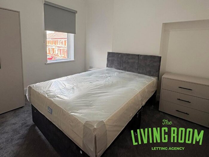 2 Bedroom Maisonette To Rent In Moy Road, Roath, Cardiff, CF24