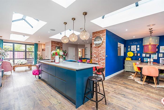 4 Bedroom Semi-detached House For Sale In Station Lane, Lapworth, Solihull, B94