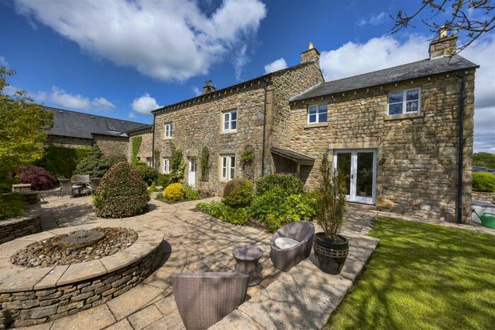 5 Bedroom Link Detached House For Sale In Beckside, Wennington, LA2