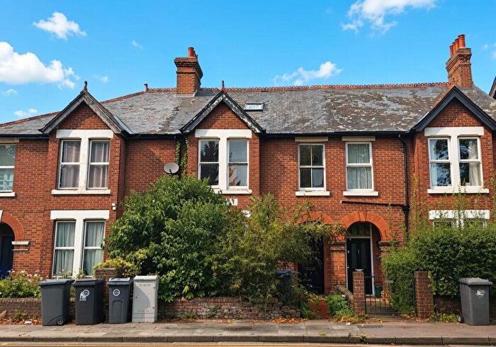 2 Bedroom Flat For Sale In Sturry Road, Canterbury, Kent, CT1