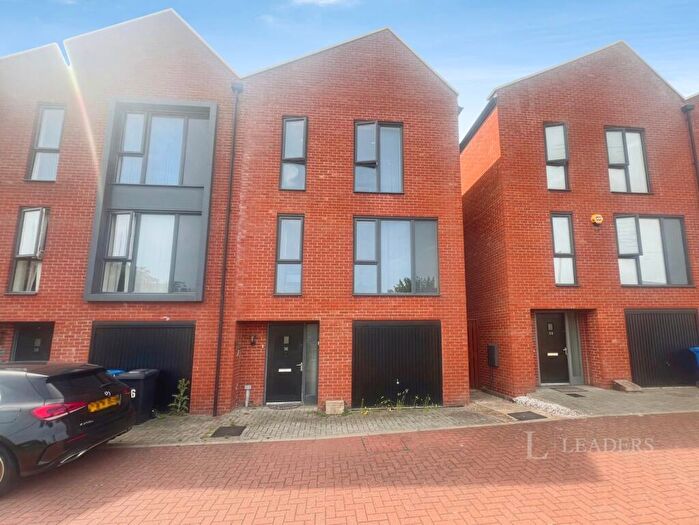 3 Bedroom Semi-Detached House To Rent In Somerset Close, Derby, Derbyshire, DE22