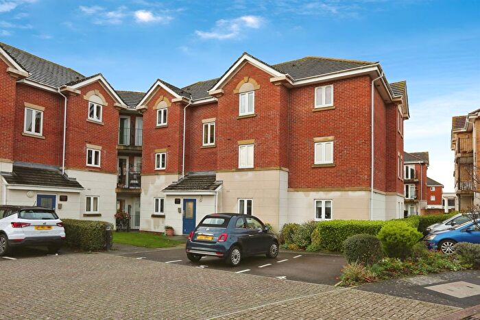 2 Bedroom Flat For Sale In Hermes Court, Gosport, PO12