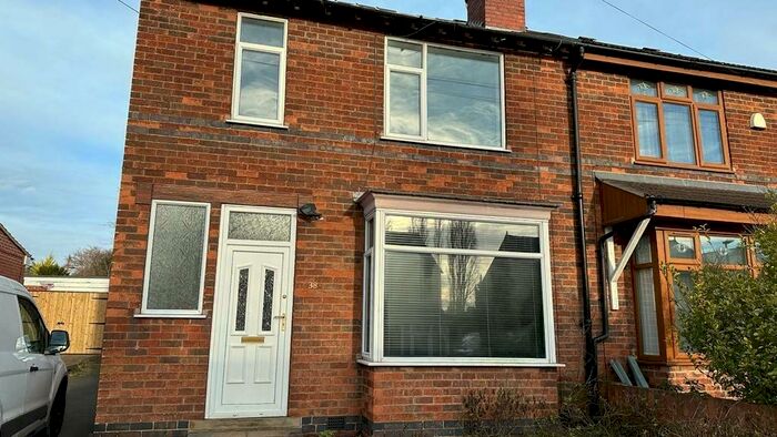 3 Bedroom Semi-Detached House To Rent In Colwyn Avenue, Derby, Derbyshire, DE23