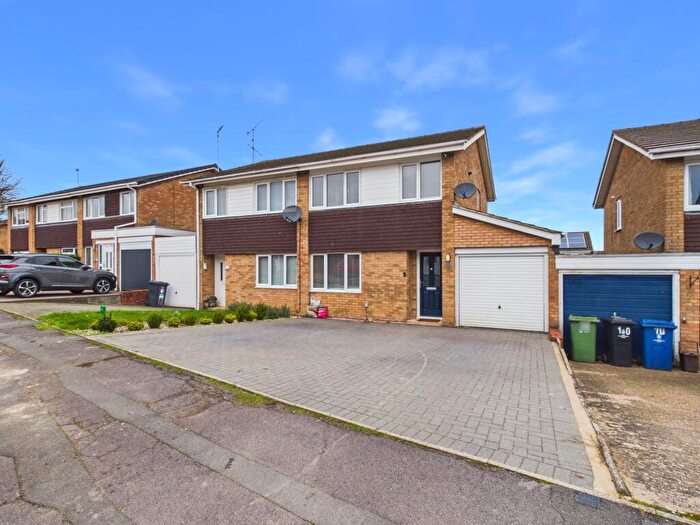 3 Bedroom Semi Detached House For Sale In Orchard Close, Towcester, NN12