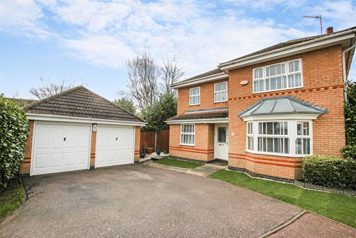 4 Bedroom Detached House For Sale In Wilkie Close, Kettering, NN15