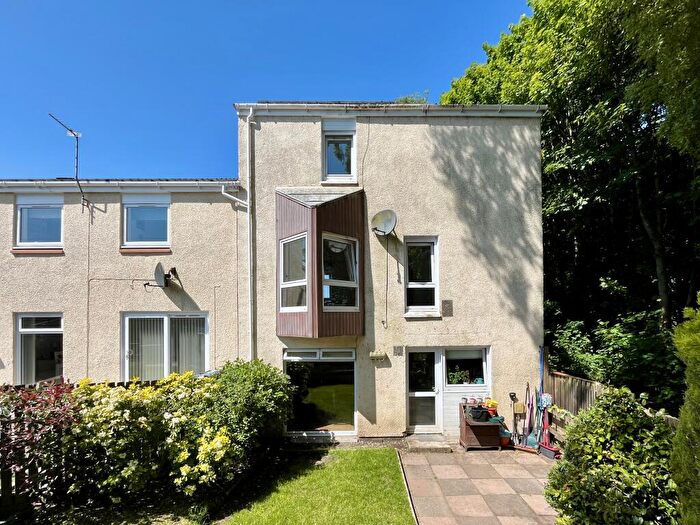4 Bedroom Town House For Sale In Mains Hill, Erskine, PA8