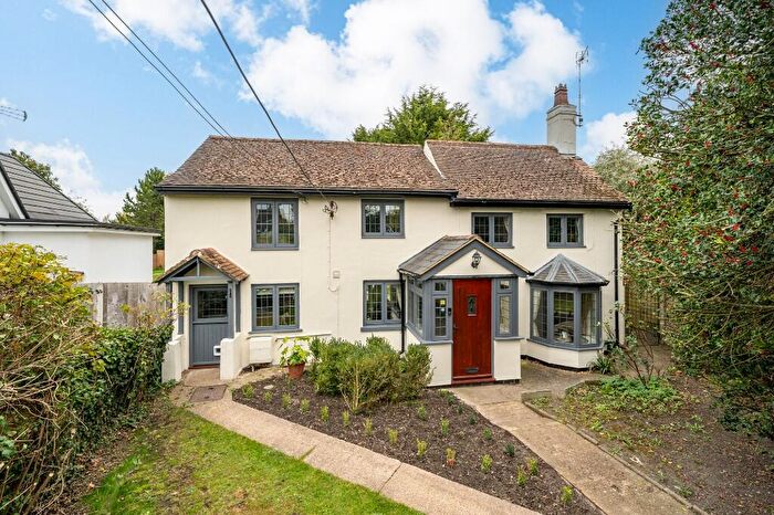 3 Bedroom Detached House For Sale In The Green, Edlesborough, LU6