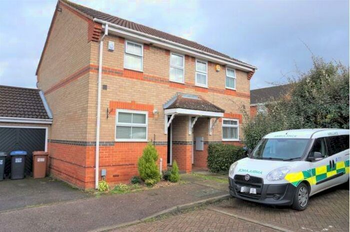 2 Bedroom Terraced House To Rent In Kingsmill Court, Hatfield, AL10