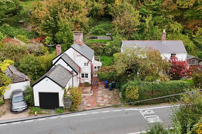 3 Bedroom Detached House For Sale In Tollard Royal, SP5