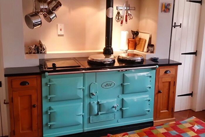 4 Bedroom Detached House For Sale In Windmill Road, Mortimer Common, Reading, Berkshire, RG7