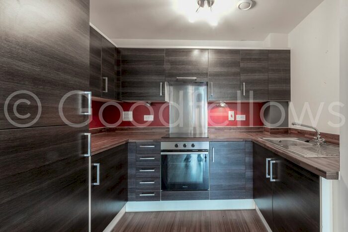 1 Bedroom Flat To Rent In Schoolgate Drive, Morden, SM4