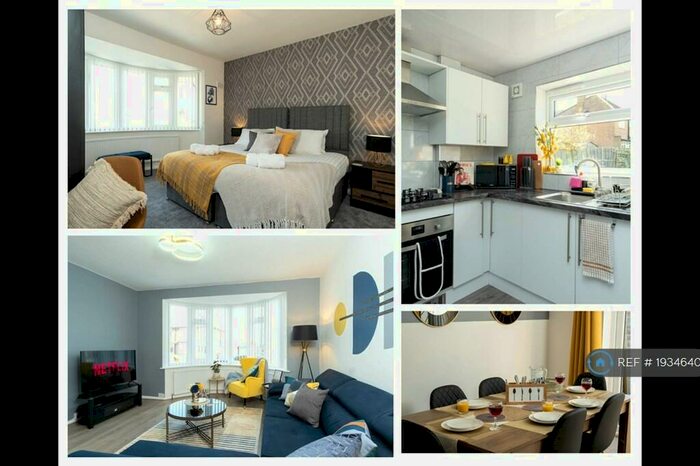 3 Bedroom Semi-Detached House To Rent In Hanbury Road *Short Term Rental*, Leicester, LE5