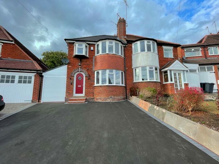4 Bedroom Semi-Detached House To Rent In Battenhall Road, Birmingham, B17