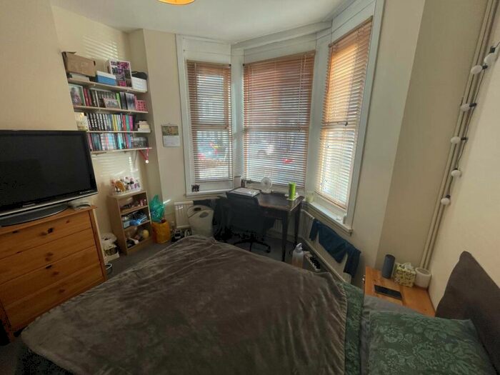 4 Bedroom House To Rent In Malefant Street, Cathays, CF24