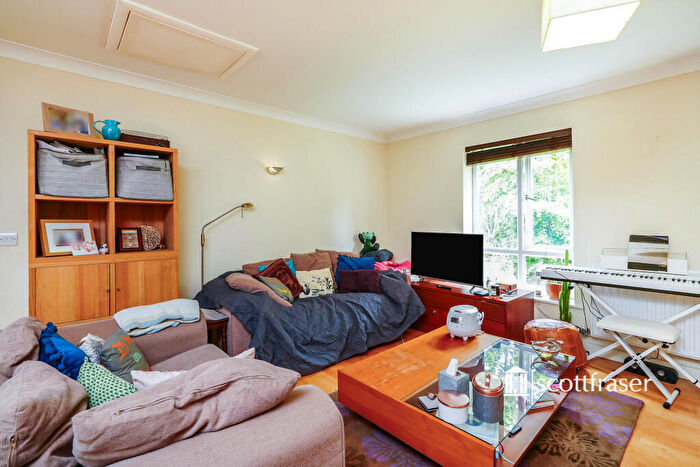 2 Bedroom Apartment To Rent In Hadow Road, Marston, OX3