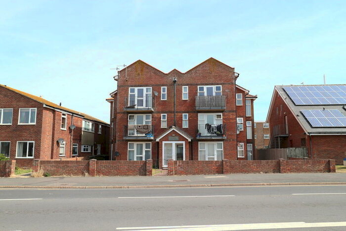 2 Bedroom Flat To Rent In South Coast Road, Telscombe Cliffs, BN10