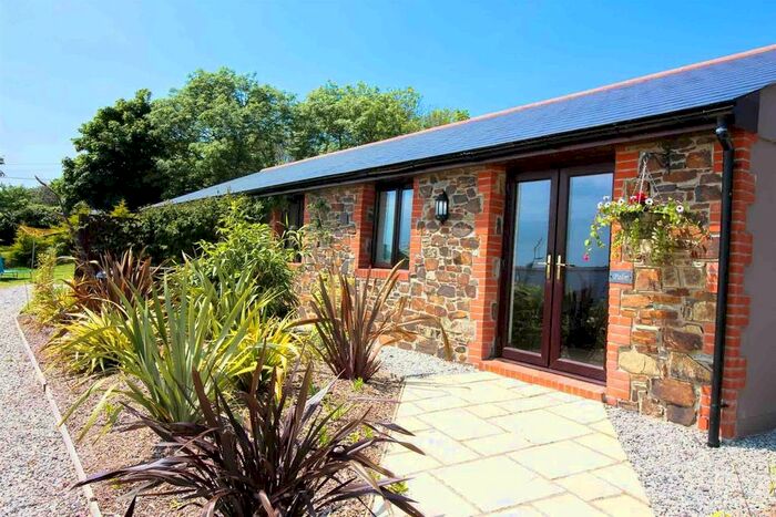 2 Bedroom Bungalow To Rent In New Portreath Road, Redruth, TR16